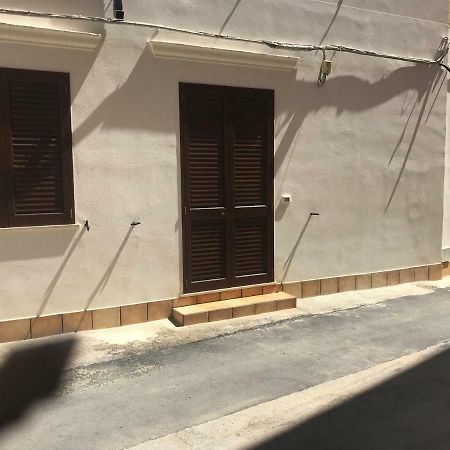 Casa Vacanze Antico Mercato Marsala Exterior foto